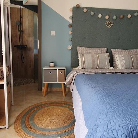 Chambre D'Hotes "La Petite Dormeuse" Comps  Exterior photo